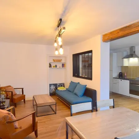Maison De Entiere Apartment