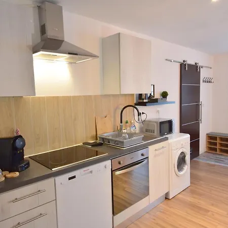 Maison De Entiere Apartment