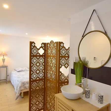 Maison De Entiere Apartment *